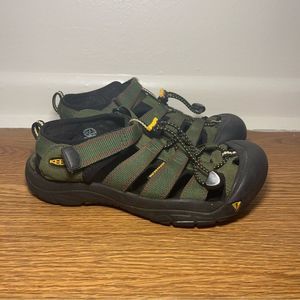 Keen Newport H2 Sandals Green Waterproof Sport Shoes Boys Big Kids Youth Size 5